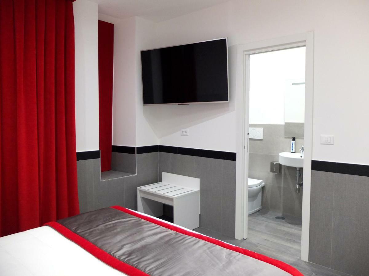 Astoria Golden Gate Hotell 2*